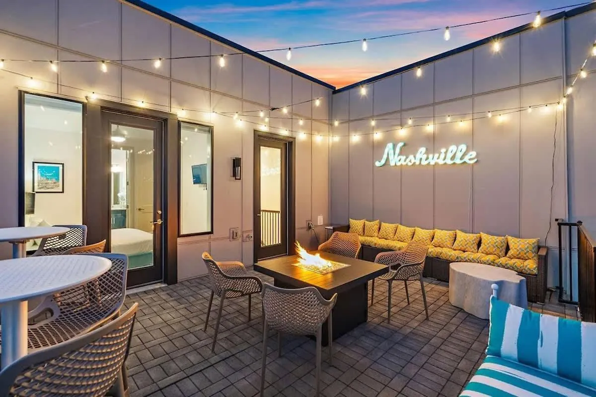 بيت للعطل The Southern Lady & Gentleman - Rooftop Patios ناشفيل الولايات المتحدة الأمريكية