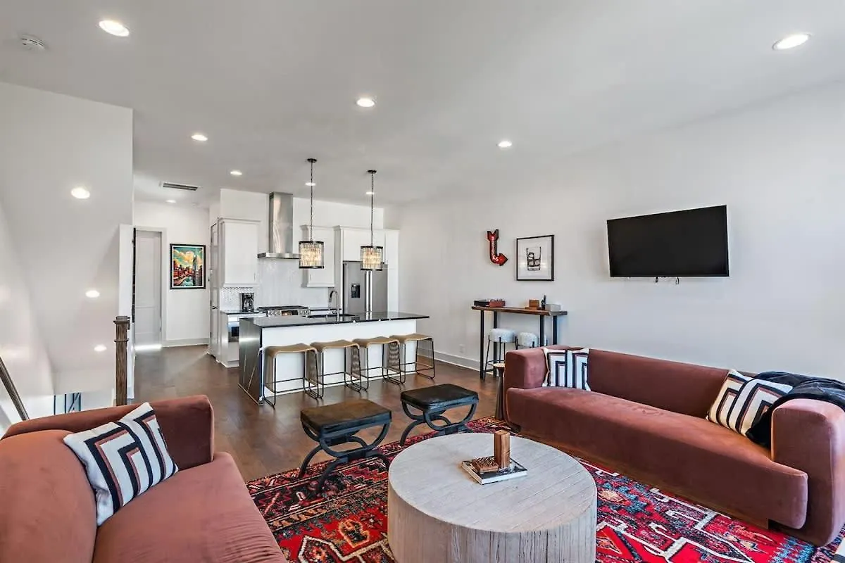 بيت للعطل The Southern Lady & Gentleman - Rooftop Patios ناشفيل الولايات المتحدة الأمريكية