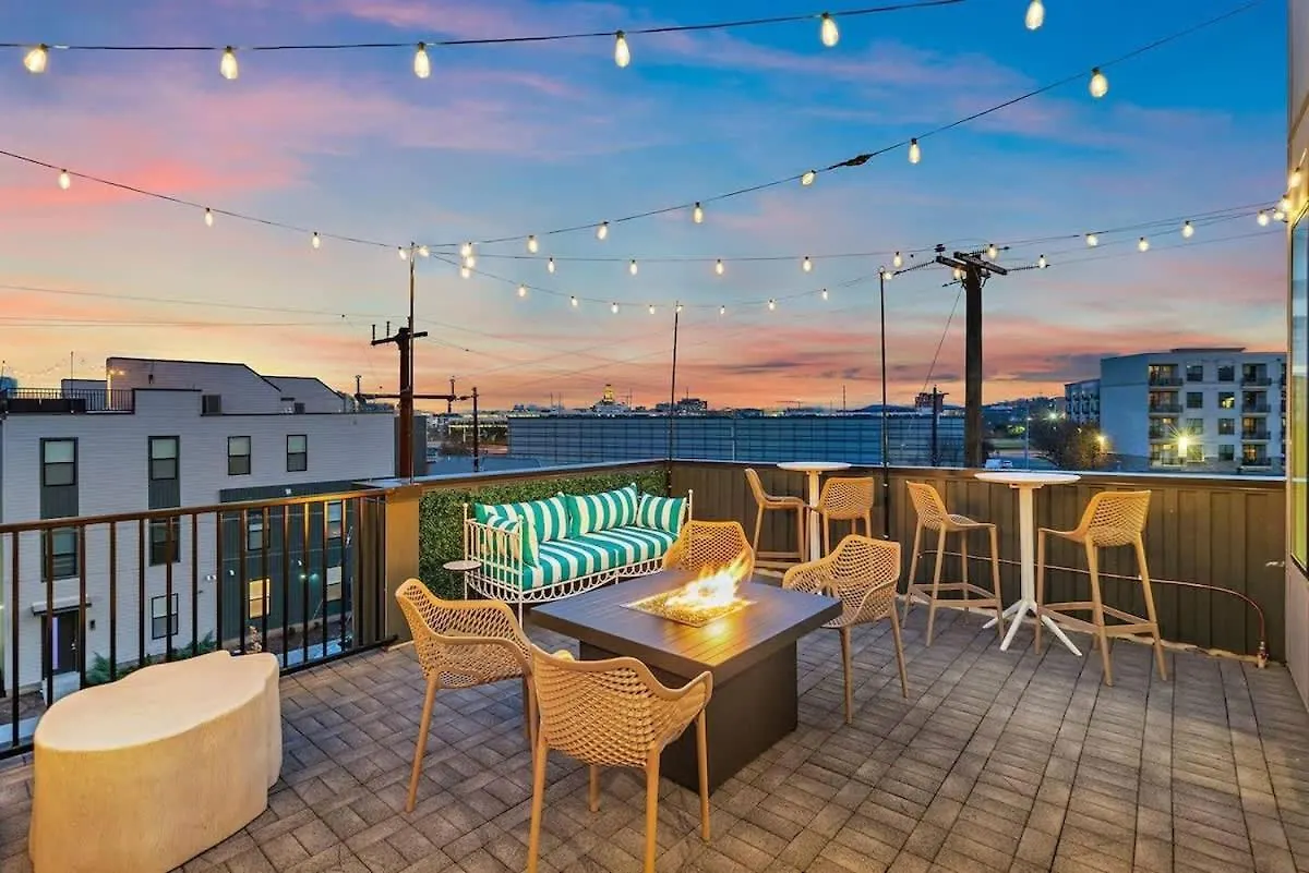 The Southern Lady & Gentleman - Rooftop Patios ناشفيل بيت للعطل